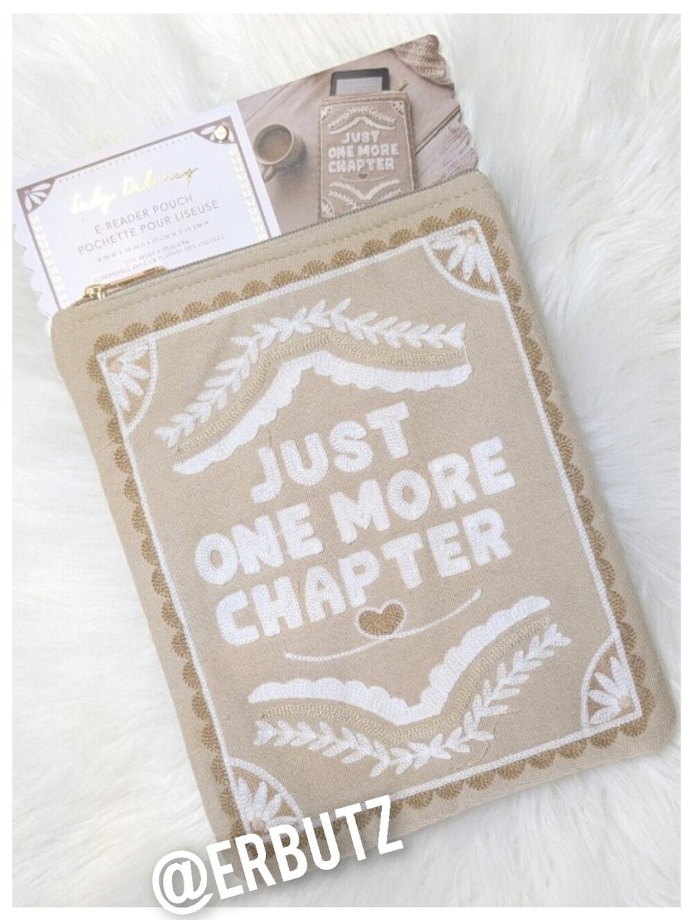 Lady Delaney JUST ONE MORE CHAPPTER Embroidered Fabric E-reader Pouch 📚